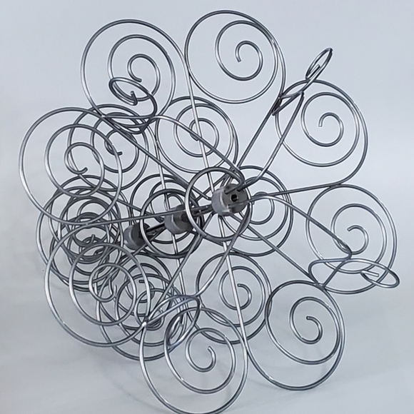 (ONLY SOLD IN BUNDLE of 2items or More) Silver Wire Muffins, Cupcake 🧁Stand - Picture 4 of 9